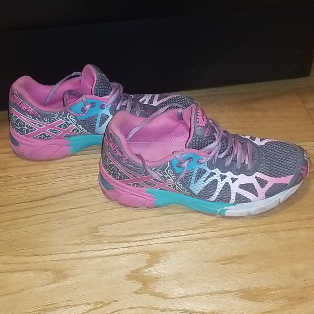 Running shoes